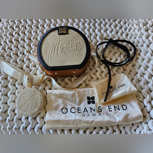 OCEANS END Hawaii Bag - Picture 1 of 7